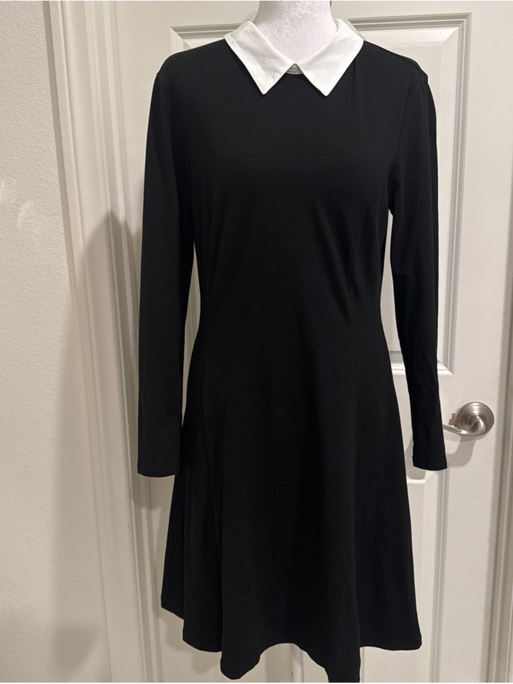 Classic Black Long-Sleeve Dress with White Collar